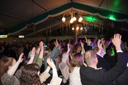 Tolle Stimmung bis in den frühen Morgen Tolle Stimmung bis in den frühen Morgen